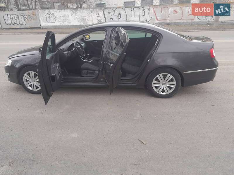 Седан Volkswagen Passat 2009 в Дніпрі