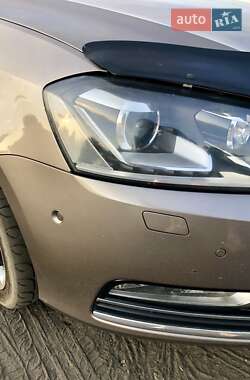 Универсал Volkswagen Passat 2011 в 