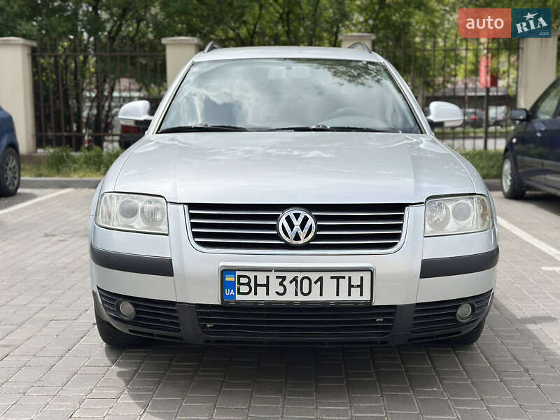 Універсал Volkswagen Passat 2004 в Одесі