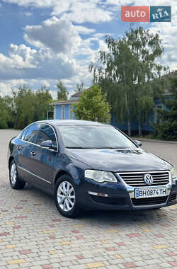 Седан Volkswagen Passat 2006 в Измаиле