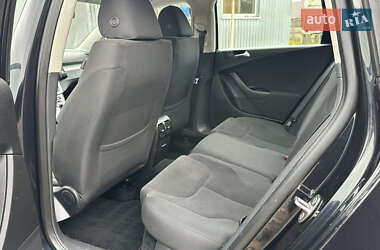 Універсал Volkswagen Passat 2009 в 