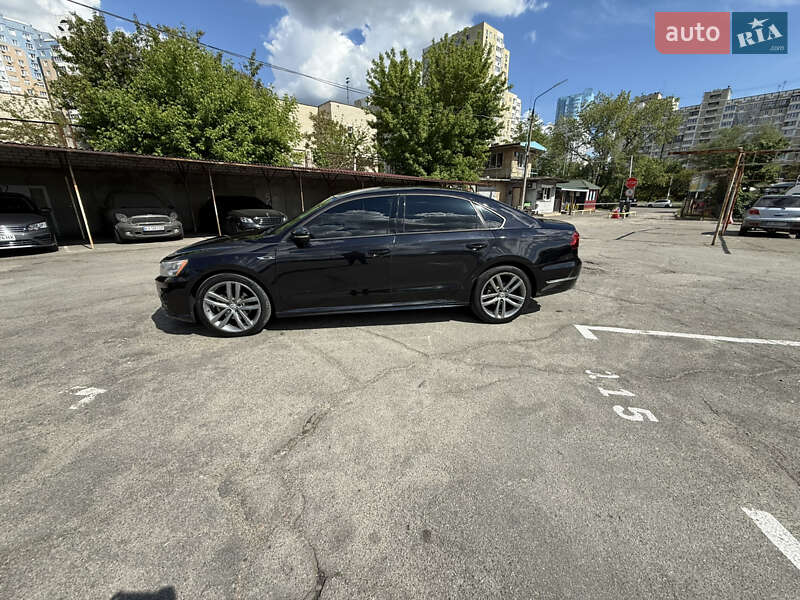 Седан Volkswagen Passat 2017 в 