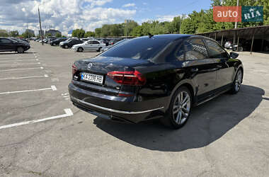 Седан Volkswagen Passat 2017 в 