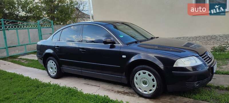 Седан Volkswagen Passat 2003 в Бершади