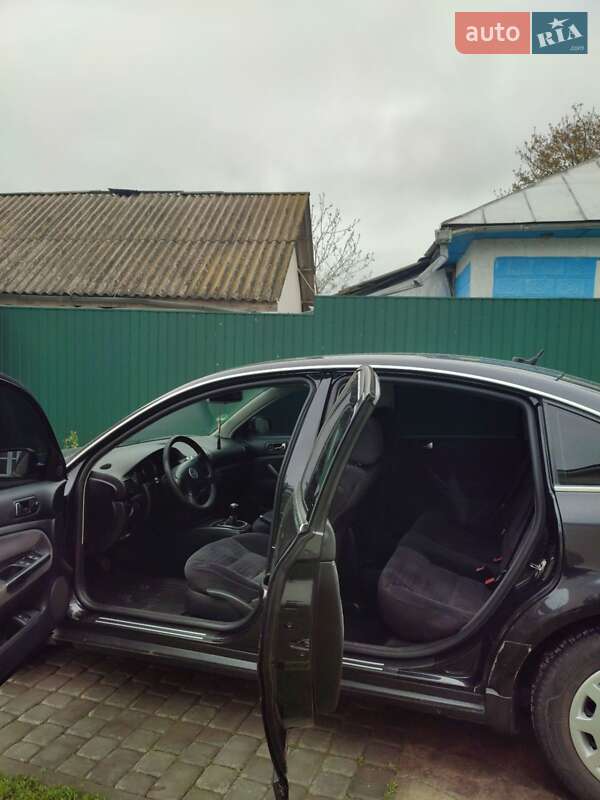 Седан Volkswagen Passat 2003 в Бершади