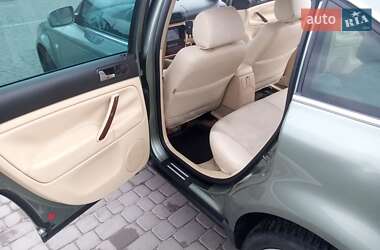 Седан Volkswagen Passat 2004 в 