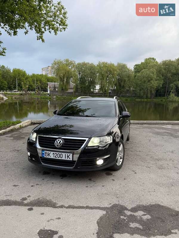 Універсал Volkswagen Passat 2010 в 
