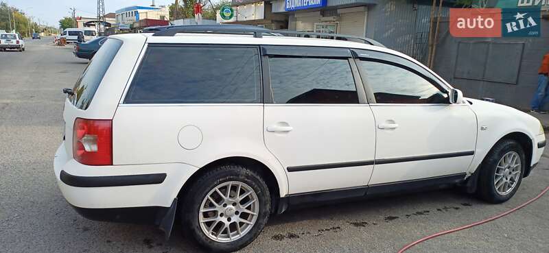 Універсал Volkswagen Passat 2001 в Дніпрі