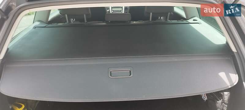 Универсал Volkswagen Passat 2010 в Киеве