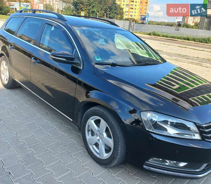 Універсал Volkswagen Passat 2014 в Тернополі