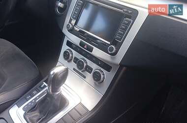 Седан Volkswagen Passat 2012 в 