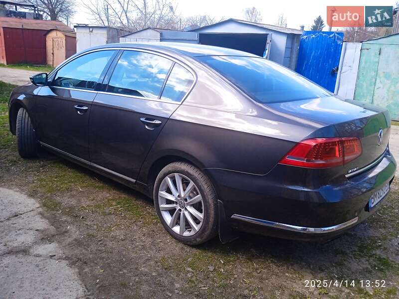 Седан Volkswagen Passat 2012 в Глухове
