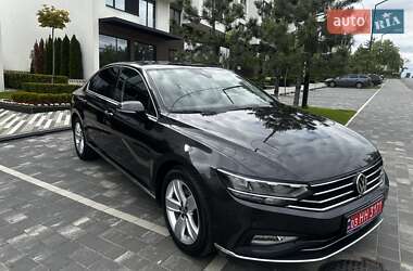 Седан Volkswagen Passat 2020 в 