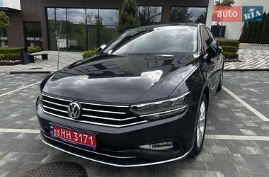 Седан Volkswagen Passat 2020 в 