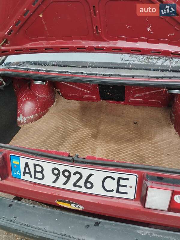 Седан Volkswagen Passat 1987 в Виннице