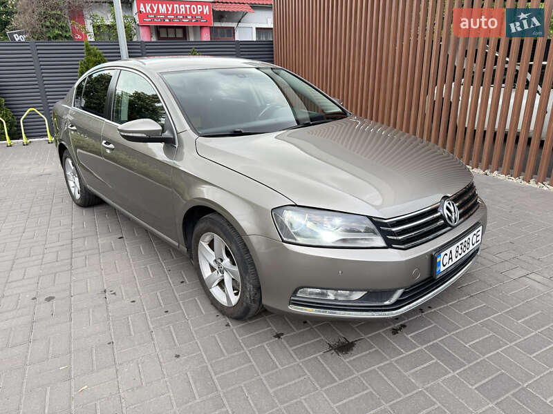 Седан Volkswagen Passat 2013 в Черкассах