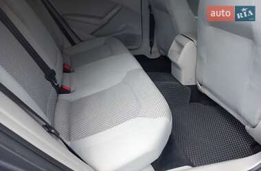 Седан Volkswagen Passat 2015 в 