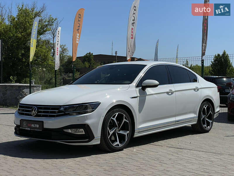 Volkswagen Passat 2021