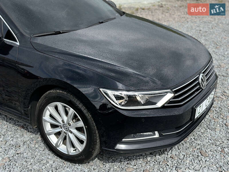 Седан Volkswagen Passat 2018 в Львові