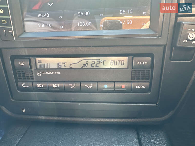 Седан Volkswagen Passat 2001 в Киеве