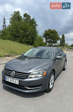 Седан Volkswagen Passat 2012 в Днепре
