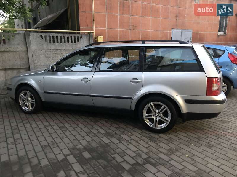 Универсал Volkswagen Passat 2003 в Львове