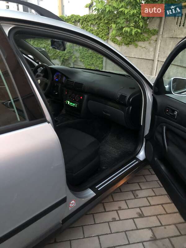 Универсал Volkswagen Passat 2003 в Львове