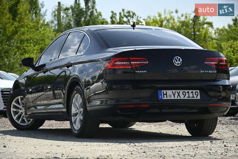 Седан Volkswagen Passat 2017 в Бердичеве