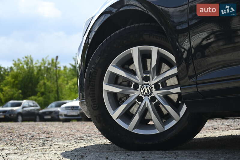 Седан Volkswagen Passat 2017 в Бердичеве
