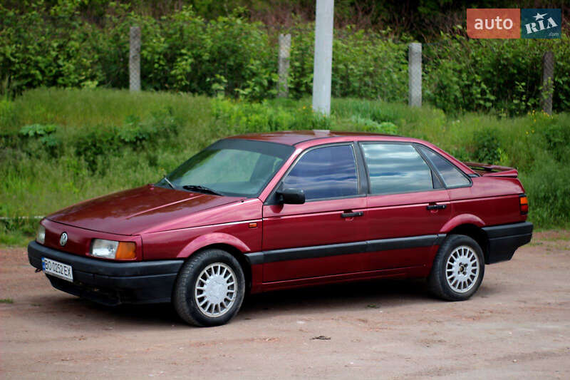 Седан Volkswagen Passat 1989 в 