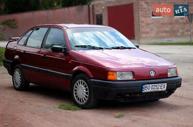 Седан Volkswagen Passat 1989 в 