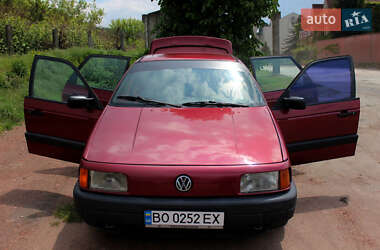 Седан Volkswagen Passat 1989 в 