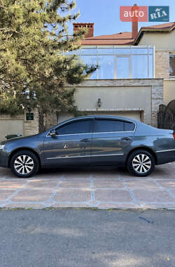 Седан Volkswagen Passat 2010 в 