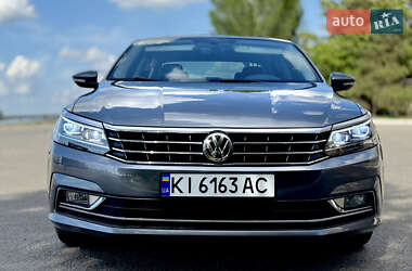 Седан Volkswagen Passat 2016 в 