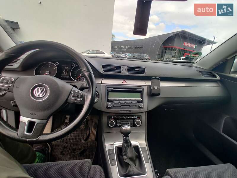 Універсал Volkswagen Passat 2010 в Бориславі