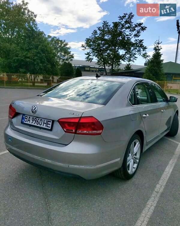 Седан Volkswagen Passat 2013 в Александрие