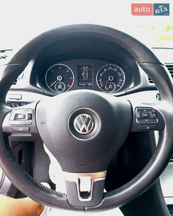 Седан Volkswagen Passat 2013 в Александрие