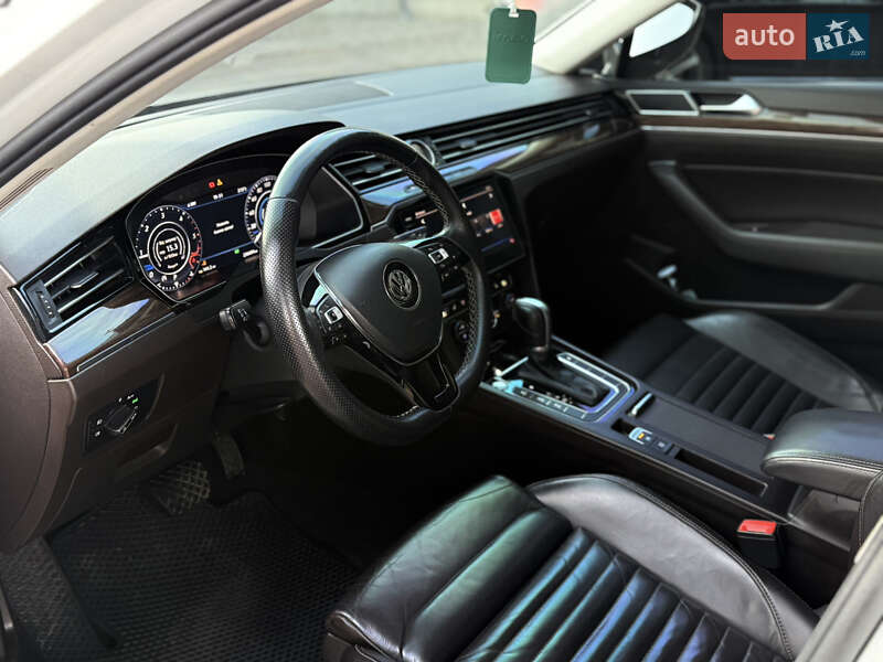 Седан Volkswagen Passat 2016 в Мукачево