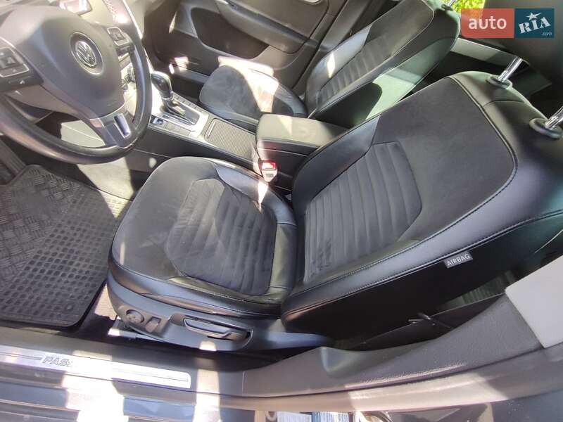 Універсал Volkswagen Passat 2013 в Львові