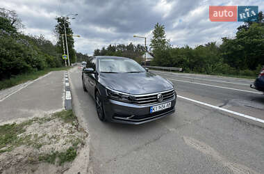 Седан Volkswagen Passat 2017 в 