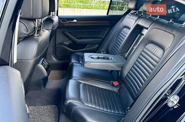 Седан Volkswagen Passat 2018 в 