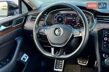 Седан Volkswagen Passat 2018 в 