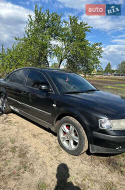 Седан Volkswagen Passat 1999 в 