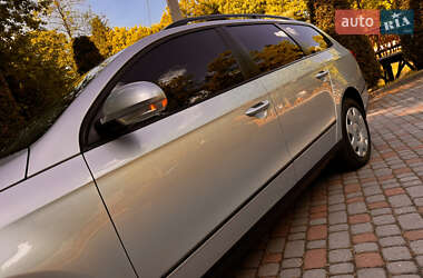 Универсал Volkswagen Passat 2010 в 