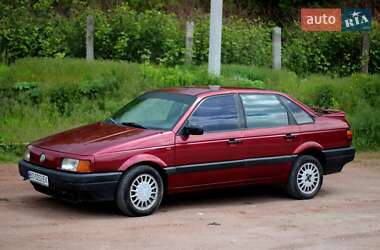 Седан Volkswagen Passat 1989 в Кременці