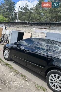 Седан Volkswagen Passat 2010 в 