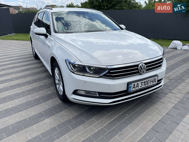Універсал Volkswagen Passat 2015 в Києві