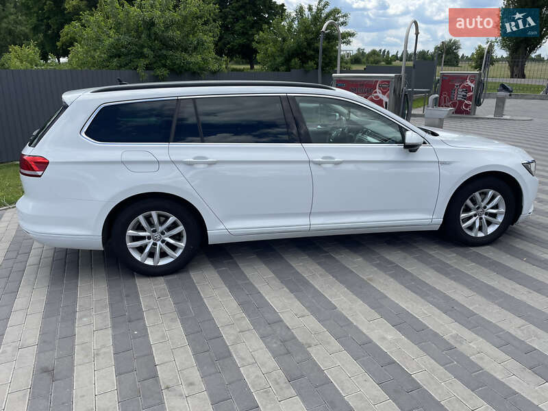 Універсал Volkswagen Passat 2015 в Києві