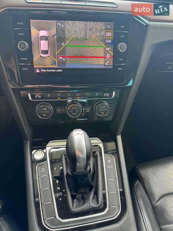 Седан Volkswagen Passat 2018 в Киеве