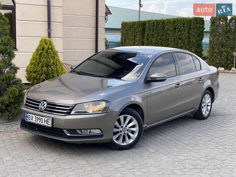 Седан Volkswagen Passat 2011 в Дунаївцях